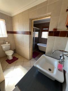 Diamo Guest House - 4
