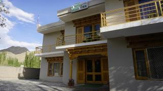 Green View Hotel - 1