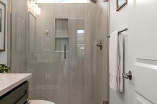 Steps to ND Stadium Luxury 6BR5BA Sleeps 14 - 1
