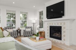 Steps to ND Stadium Luxury 6BR5BA Sleeps 14 - 9