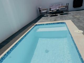 Private Pool Villa Walk to Beach Sleeps 8 - 6