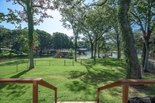 Waterfront 3 bed, 2 bath lake-house on Cedar Creek - 7
