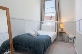 Modern 2-Bed Flat Near Tooting Broadway Station - 2