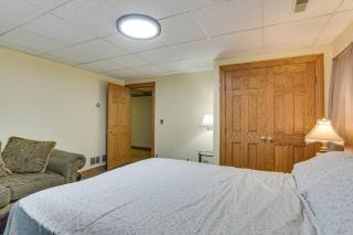 6 Shared Acres Pool Table Barrington Hills Apt - 3