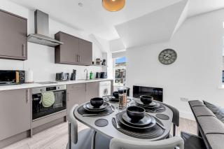 Modern 1BDR Penthouse in Llandudno I Town Centre! - 6