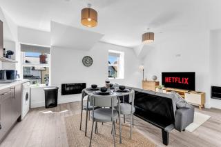 Modern 1BDR Penthouse in Llandudno I Town Centre! - 0