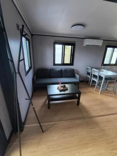 Studio MAT - 1