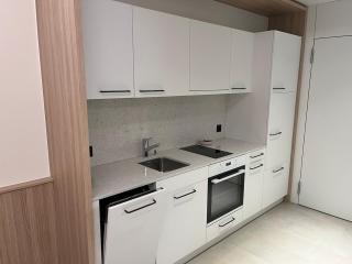 Modern Comfort Suite - 9