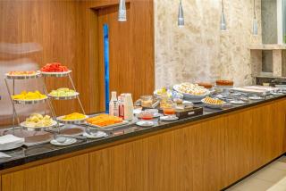 Naoum Hotel - 8
