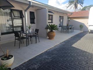 41 Fourth Road Guest house - 3