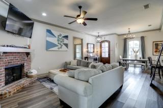 Updated Home w/ Outdoor Entertainment in Gonzales! - 7