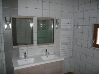 Jolie maison en bois avec piscine - 5