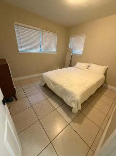 Live Like a Local In Miami Home Near Hard Rock Stadium and Casino - 6