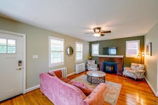 1 Mi to Trolley Square! Family Home w/ Bar & Yard - 8