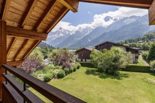 Property with peaceful surroundings in Les Houches - 7