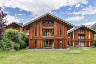 Property with peaceful surroundings in Les Houches - 8