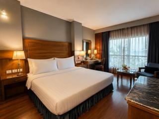 Hotel Crown Plaza Islamabad - 5
