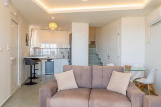 Korina Seaside Suite - 3