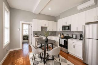 Findlay Market Suite 6 - For 4 - 2