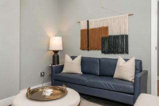 Findlay Market Suite 6 - For 4 - 4