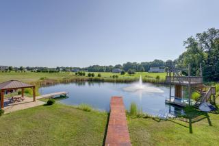 Family Home on 9 Acres! Climbing Wall & Gym - 9
