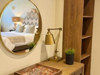 Luxury Countryside Apartment Wokingham - 7