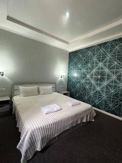 Garnet hotel - 8
