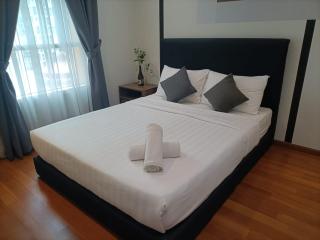 vortex suites klcc high floor house - 1