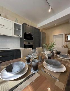 Spacious 5BR Apartment in Swieqi by SF Homes B - 4