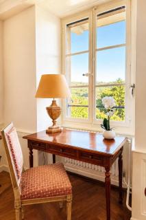 Le Jardin d'Aventicum - Elegant Old Town Apartment - 2