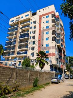 Cozy and Spacious 1BR with 2Beds Bnb at Kisimani Heights Apartment, Mombasa - 7