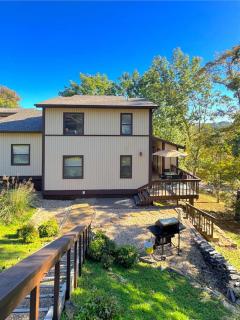 The Treehouse on Table Rock - 9