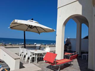 the suite on the beach - 9
