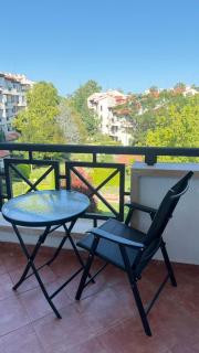 Oasis Resort Apartments - 9