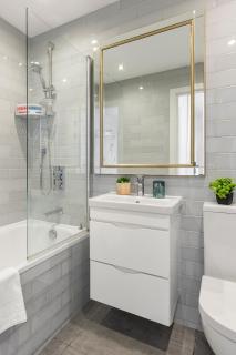 Urban Luxury 2-Bedroom Haven on Arthur Road - 7