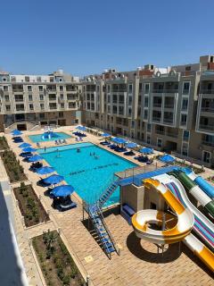Two-bedroom apartment for rent in Hub Resort Compound - 0