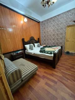 Nathia Hills Hotel and Restaurant - 2