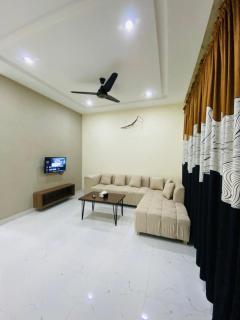 Luxury Apartments Hadaya Homes near Bahria Town - 8