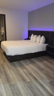Motel Newstar Laval - 9