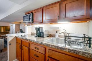 Walk to Grand Ave Shops & Dining! Cozy St Paul Apt - 9