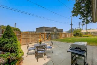 Walk to Dtwn Sandpoint! Family Gem w/ Patio & Yard - 9