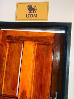 Larry's Lodge - 9