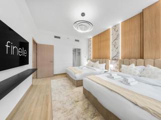 Modern and Spacious 4BR Retreat at Water's Edge Yas Island - Abu Dhabi - 9