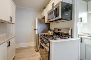 Near Hospitals & Colleges! Stylish St Paul Apt - 1