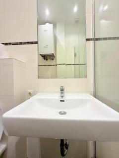 Apartment Near Stadthalle and City Center - 9