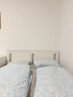 Apartment Near Stadthalle and City Center - 8