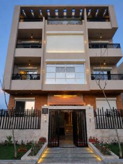 West Somid Luxury Serviced Apartments - Seis de Octubre - 5