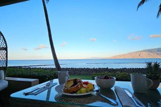 Oceanfront Ground Floor w Stunning Sunset Views - 1