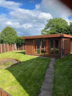 Detached Family & Pet Friendly House with hot tub - 7