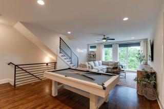 Unforgettable Townhome-Close to Broadway-10 Beds! - 7
